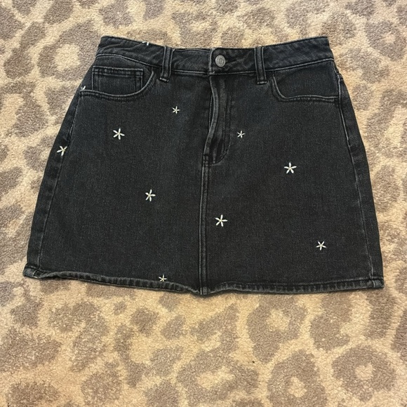PACSUN Black Daisy 5-Pocket Skirt Size 26 - Picture 5 of 8